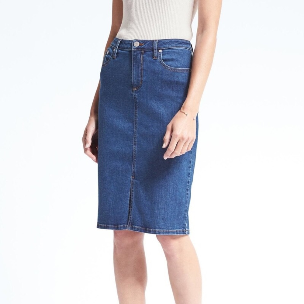 Banana Republic Seamed Denim Pencil Skirt